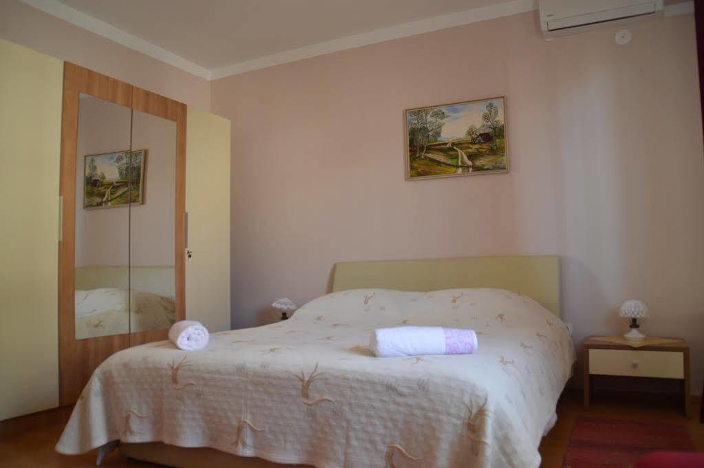 Guest house Family House Nozica
