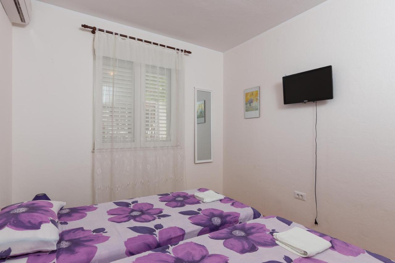 Guest house Family House Nozica 3*