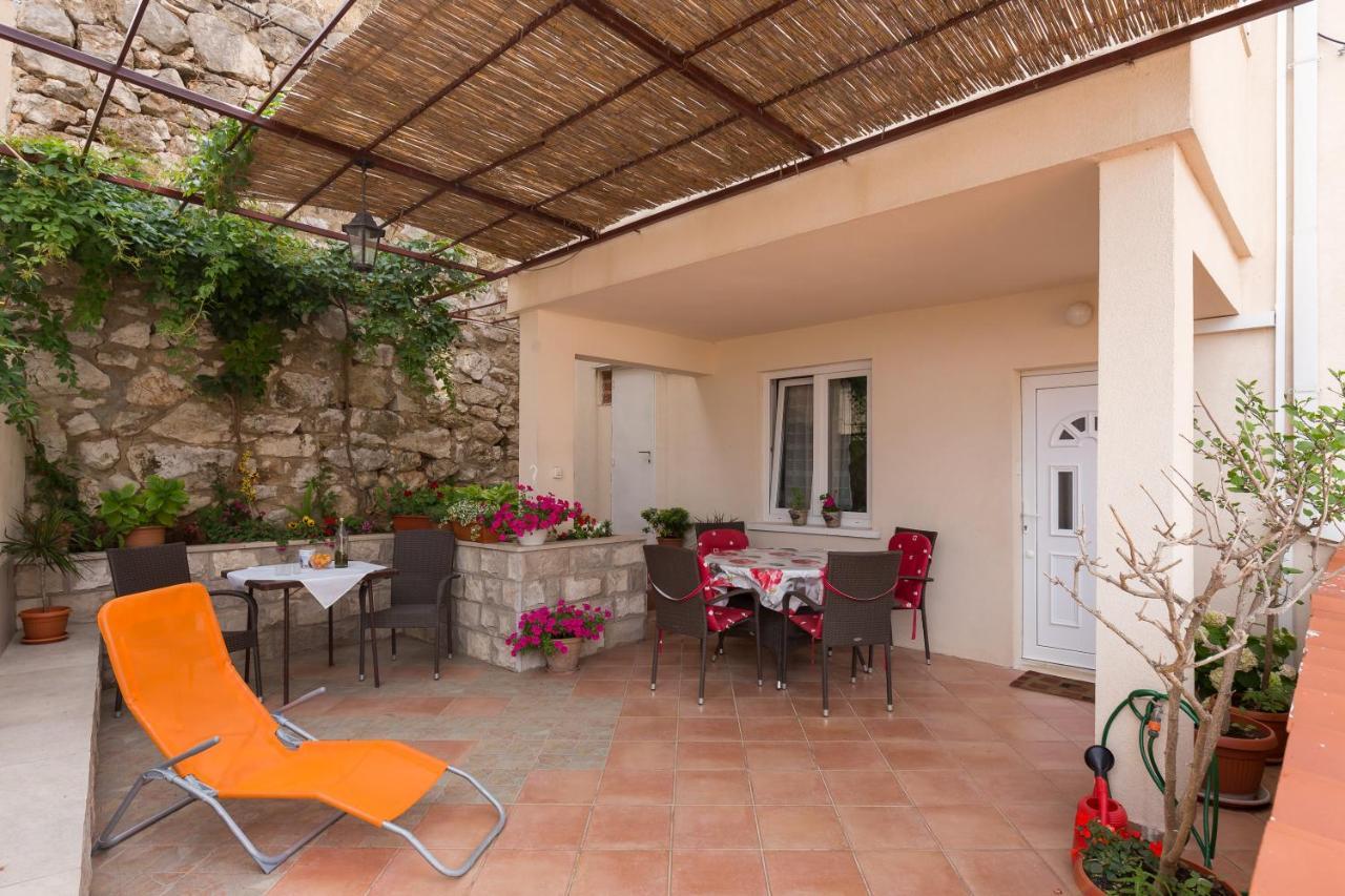 Guest house Family House Nozica 3*